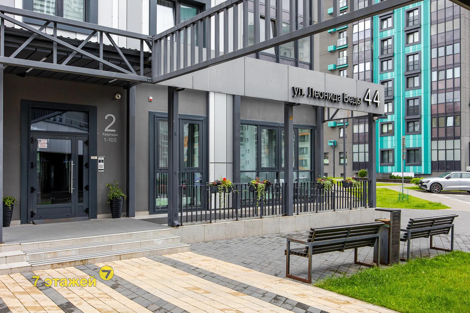 ,   ., .44, 1-. , 4-